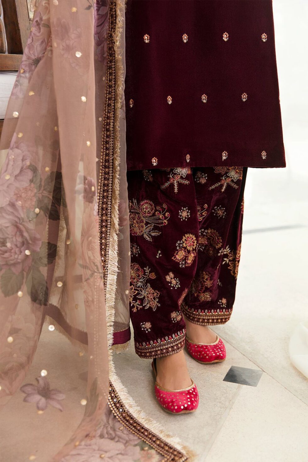 Baroque Unstitched Replica – Velvet Shirt, Silk Trouser, and Organza Dupatta by Mahra Collection